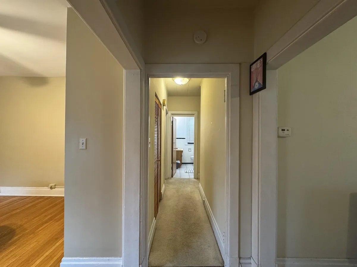  2 Beds 1 Bath (FL2)  -  3555 Beechwood Blvd  - Gallery -  6