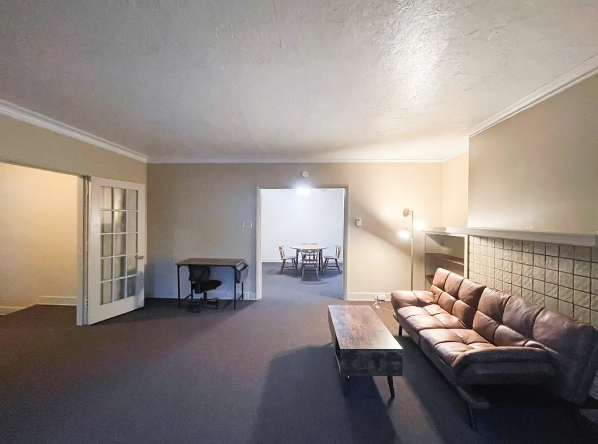 3563-3565 Beechwood Blvd
