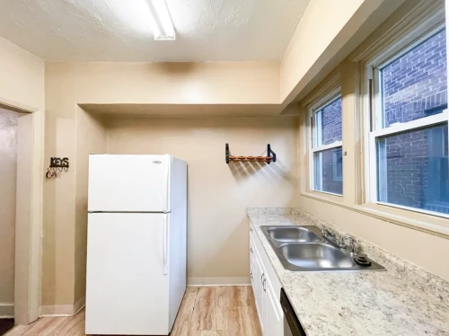 3563-3565 Beechwood Blvd - Gallery - 7