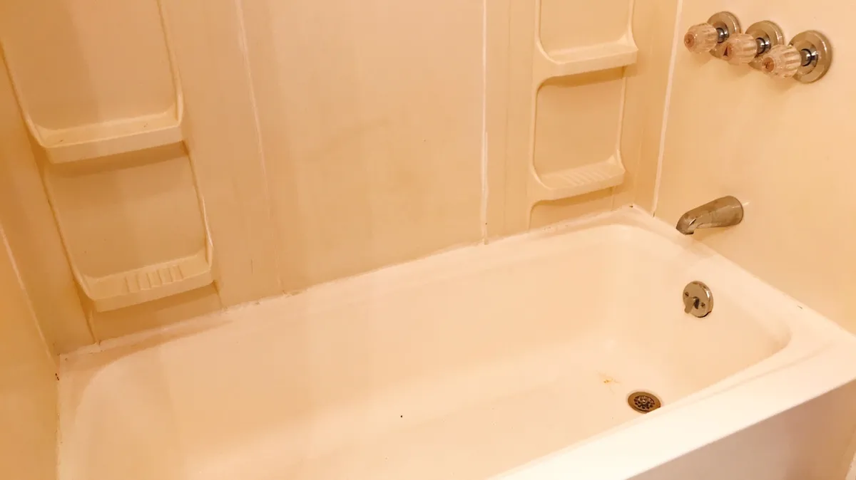  2 Beds 2 Baths  -  5818 Hobart St  - Gallery -  8
