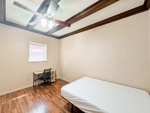 5856 Darlington Rd - Rooms