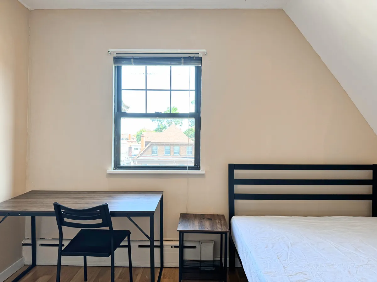 2 Beds 1 Bath - 5856 Darlington Rd - Gallery - 5