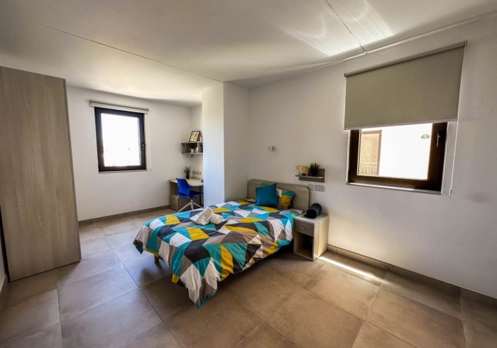 Single Room Cluster Shared Bathroom - 4