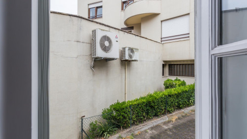 Comfy single bedroom in a 9-bedroom apartment near Universidade Fernando Pessoa - Gallery - 17