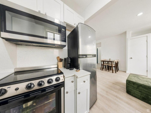 Fully Furnished Serviced Apartments w/ Utilities, Wi-Fi & Weekly Housekeeping Apartment