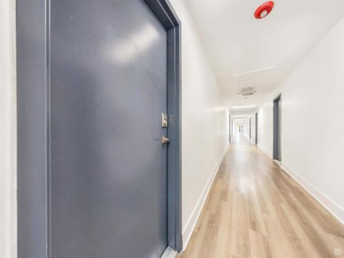 SouthWest 6th Home - Gallery - 14