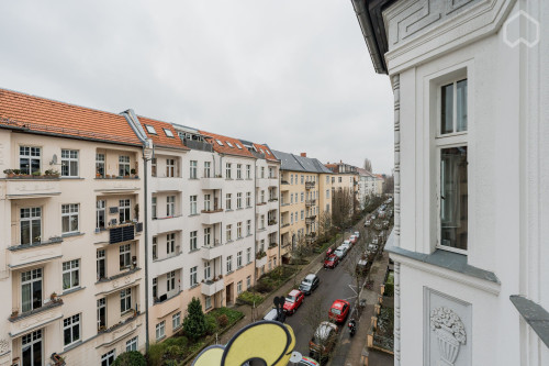 Charming and Peaceful Apartment Across from Treptower Park, Close to Neukölln, Kreuzberg & Friedrichshain