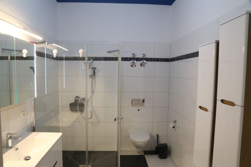 Denkmalgeschütze Wohnung in grüner Enklave.