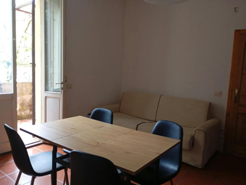 Spacious double bedroom with balcony very close to the Università di Perugia - Gallery - 8