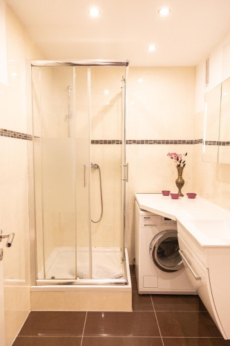 Centrally located flat near the S-Bahn - Gallery - 18
