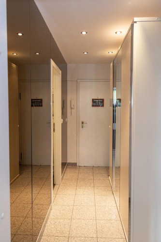 Centrally located flat near the S-Bahn - Gallery - 19