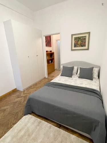 Charming double ensuite bedroom with kitchenette, in Solari-Tortona