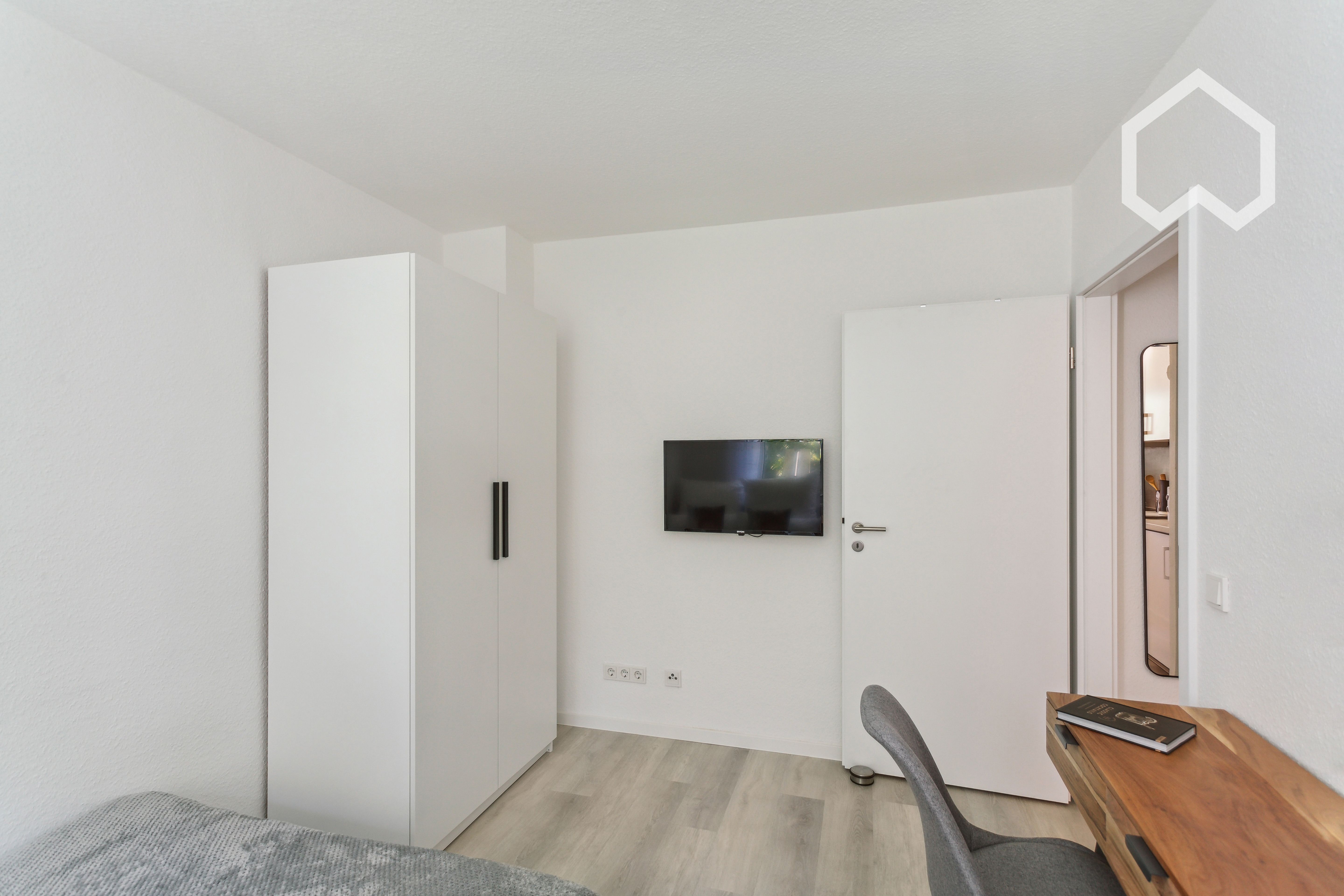 2 Bedroom Apartment In Frankfurt, Brand New First Move In - 10