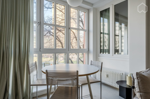 Modern & Bright 2-Room Apartment in Central - Location between Kreuzberg & Mitte