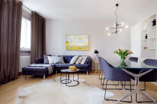 Beautiful, sunny architect-designed apartment in the Bavarian Quarter