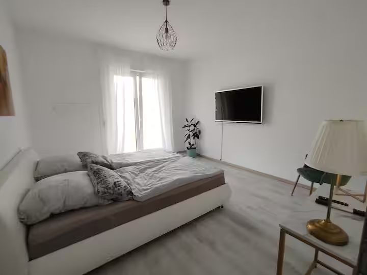 Charming & Neat Suite - 11