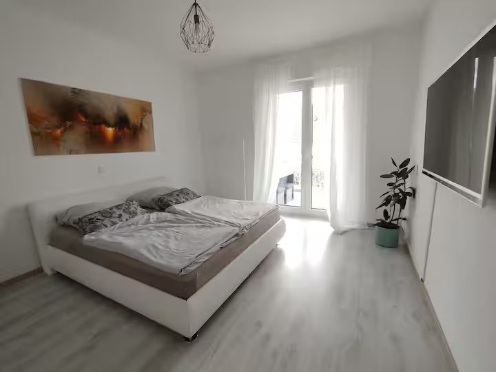 Charming & Neat Suite - 12