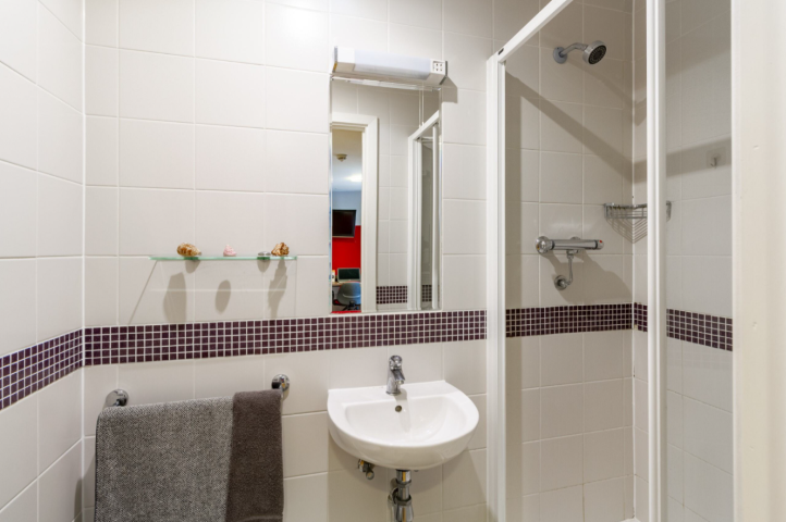 Bronze Studio - Hawley Crescent - Gallery - 2