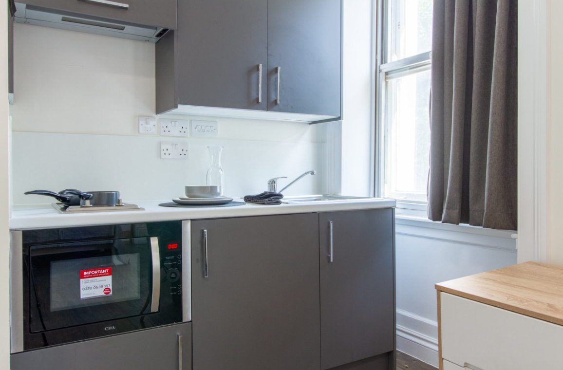  Gold Twin Studio  -  Janet Poole House  - Gallery -  2