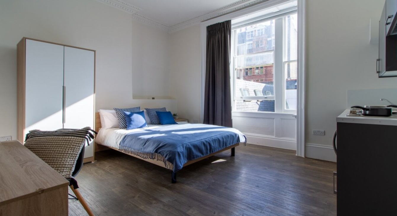 Gold Studio - Janet Poole House - Gallery - 1