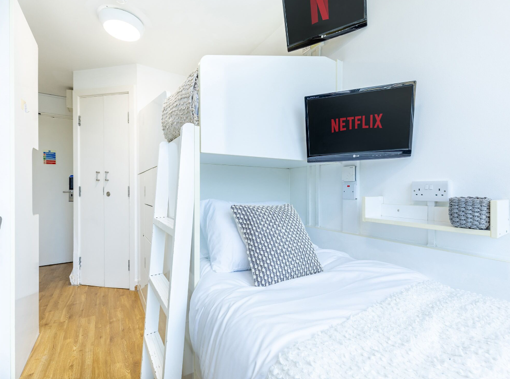  Twin Ensuite  -  Lightfoot Hall  - Gallery -  1