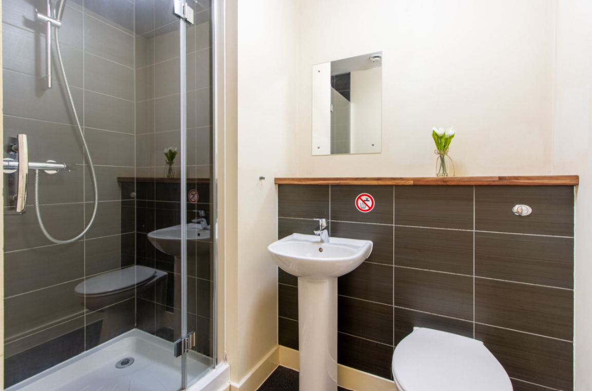  Silver Studio  -  Nottingham Square  - Gallery -  3