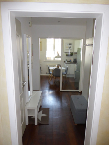 A 75-square-meter, fully equipped apartment with charm in a historic building from the Wilhelminian era