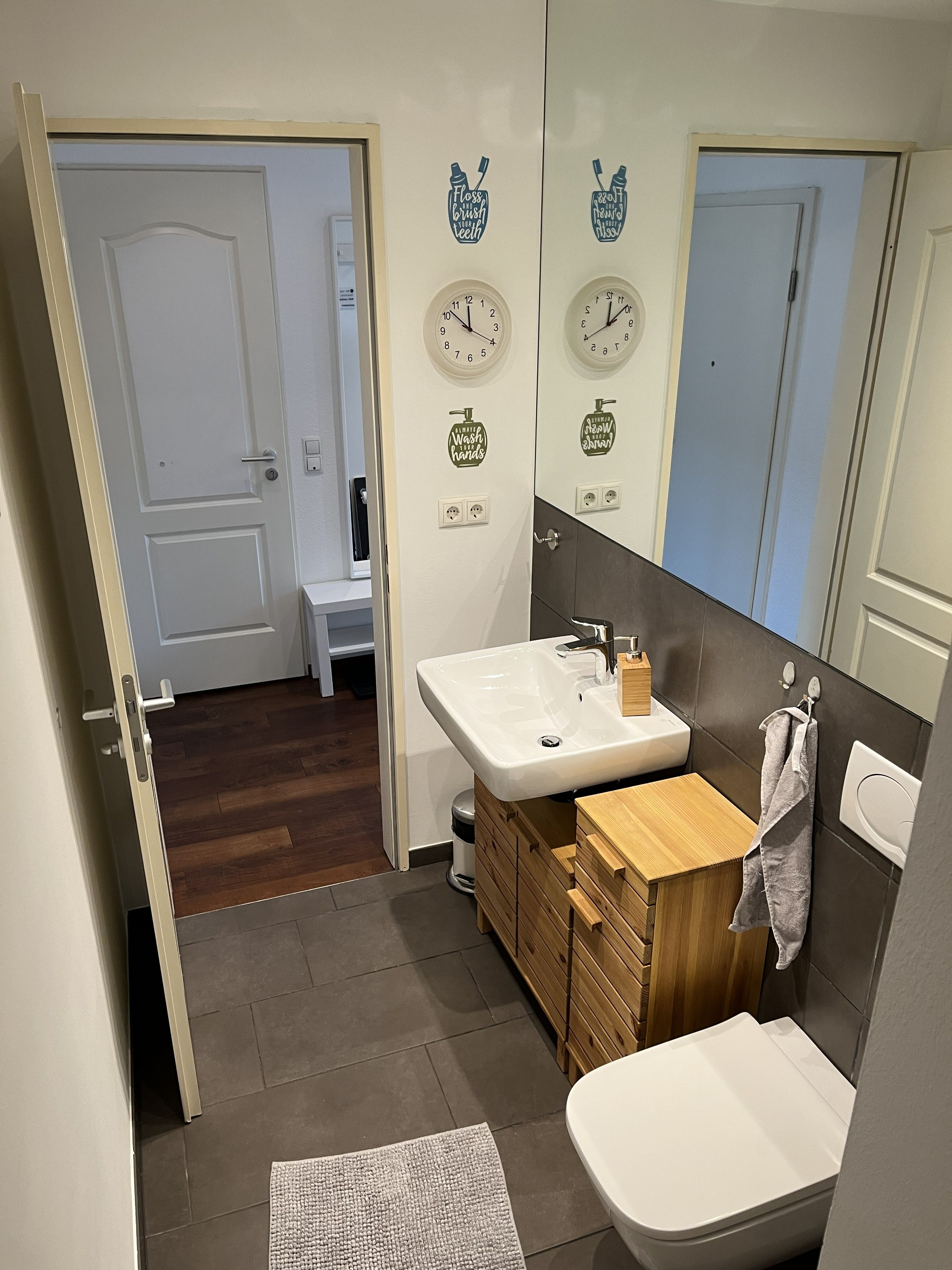  A 75-Square-Meter, Fully Equipped Apartment With Charm In A Historic Building From The Wilhelminian   -  A 75-square-meter, fully equipped apartment with charm in a historic building from the Wilhelminian era  - Gallery -  7