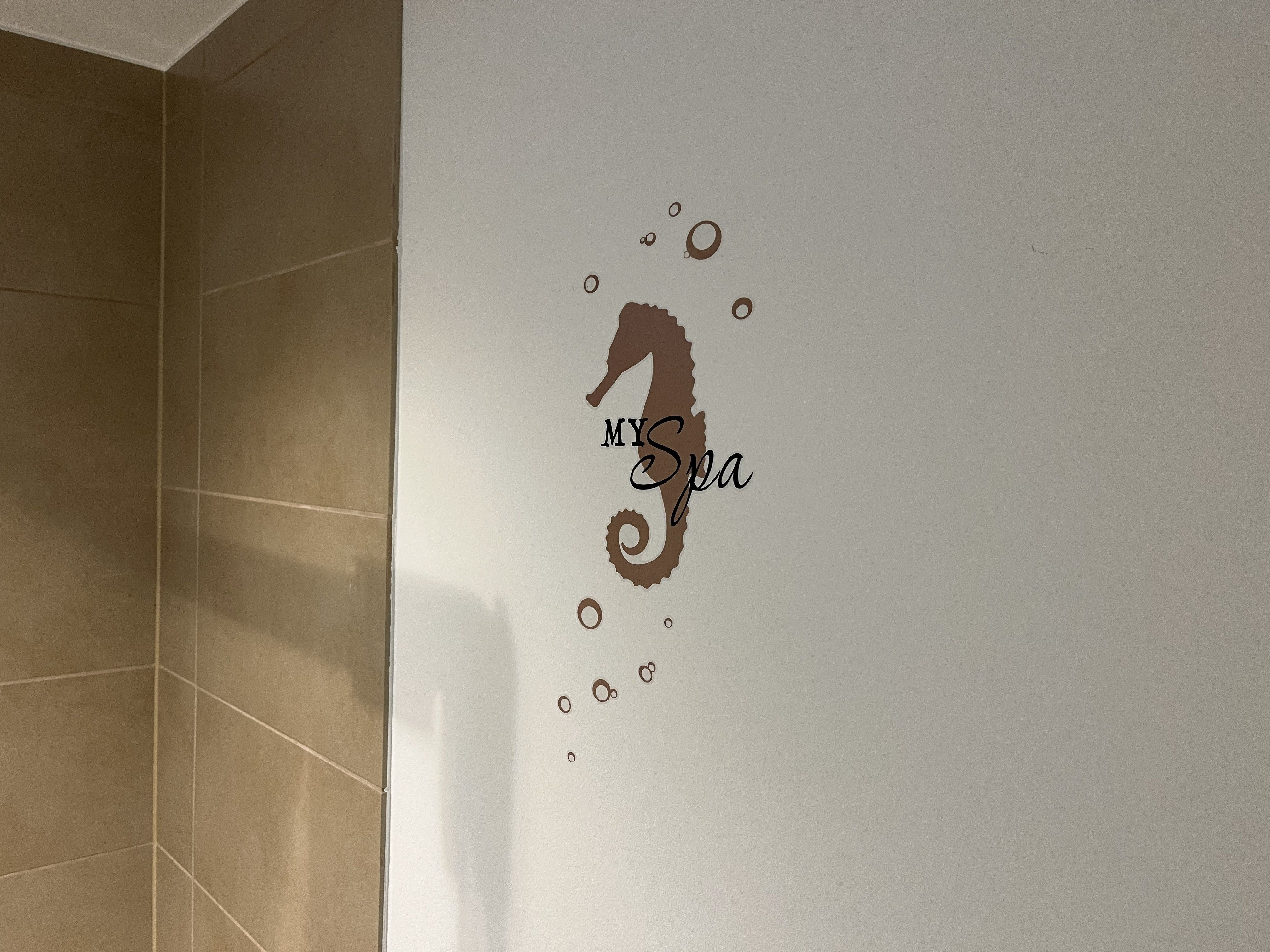 A 75-Square-Meter, Fully Equipped Apartment With Charm In A Historic Building From The Wilhelminian - A 75-square-meter, fully equipped apartment with charm in a historic building from the Wilhelminian era - Gallery - 6