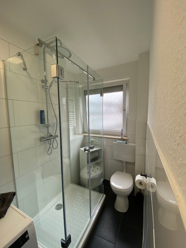 Newly renovated and modern furnished two bedroom apartment in central location - Gallery - 14