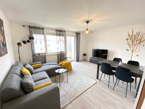 Newly renovated and modern furnished two bedroom apartment in central location