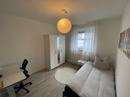 Newly renovated and modern furnished two bedroom apartment in central location - Gallery - 8