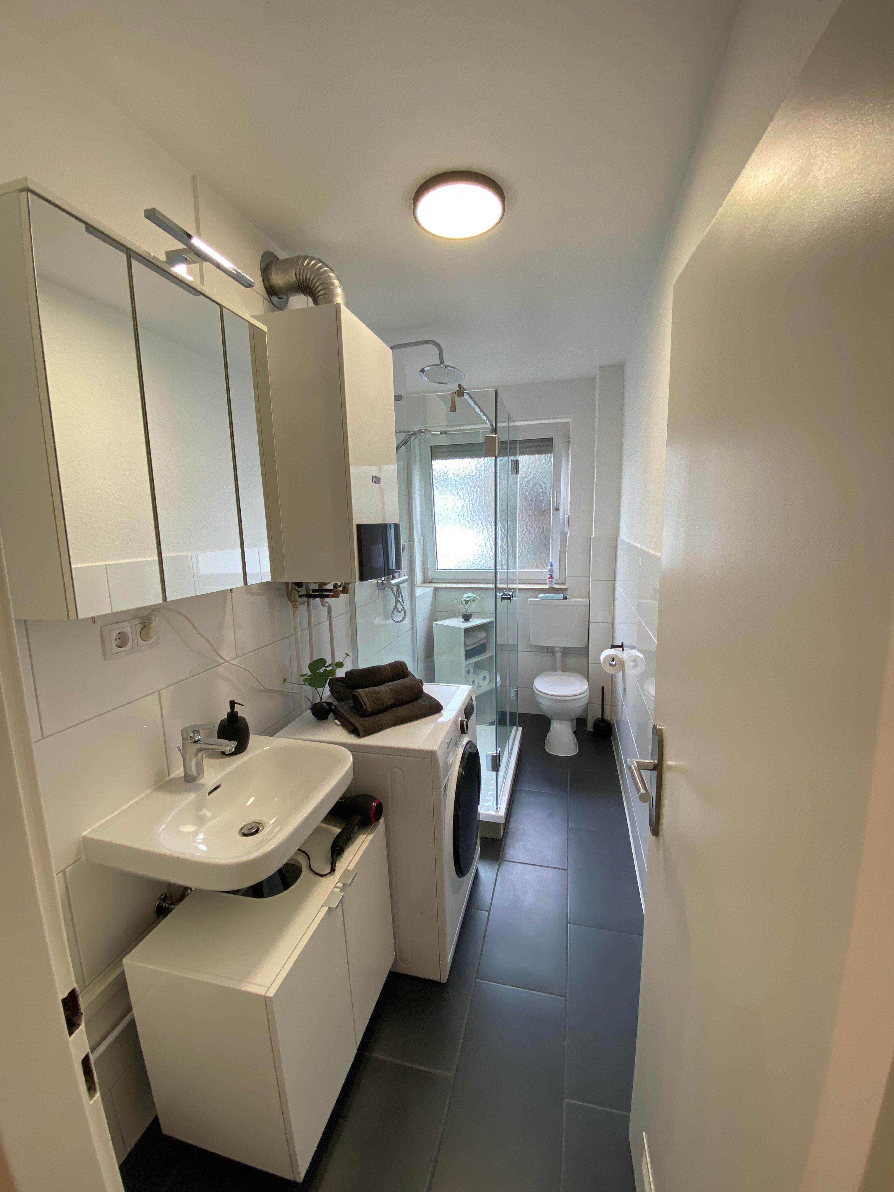 Newly Renovated And Modern Furnished Two Bedroom Apartment In Central Location - 2