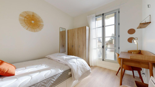 Good double ensuite bedroom near Parc Clemenceau