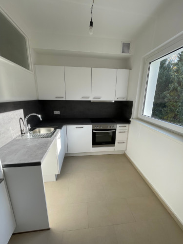 Modern apartment located in trendy part of Schöneberg