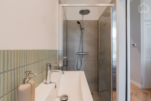 Awesome Apartment in Prime Location in Vibrant Neukölln - Körnerpark