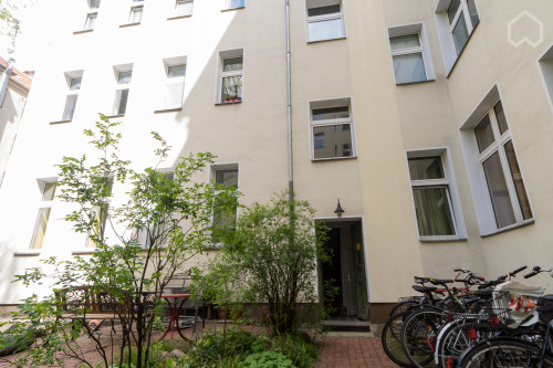 Quiet suite close to city center