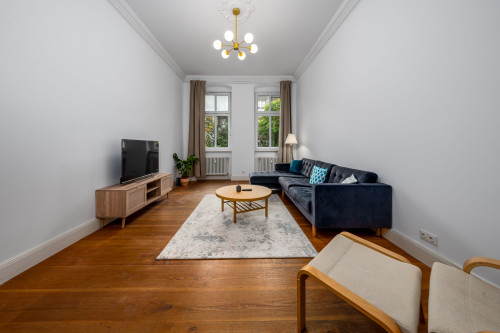 Exclusive, sunlit period apartment in prestigious Wilmersdorf