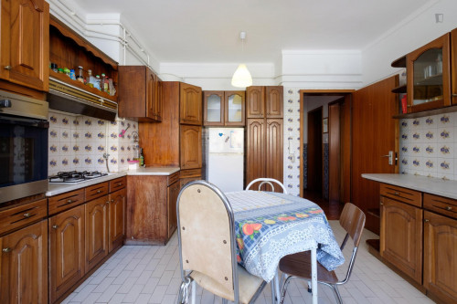 Modern Studio with Wi-Fi and Central Heating in Solum, Coimbra - Gallery - 13