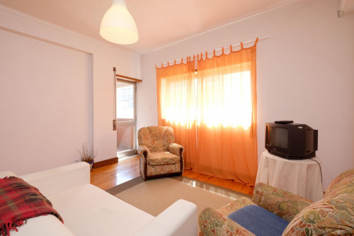 Modern Studio with Wi-Fi and Central Heating in Solum, Coimbra - Gallery - 18