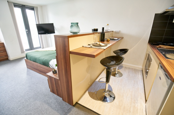  Silver Balcony Studio  -  Windsor Court  - Gallery -  1