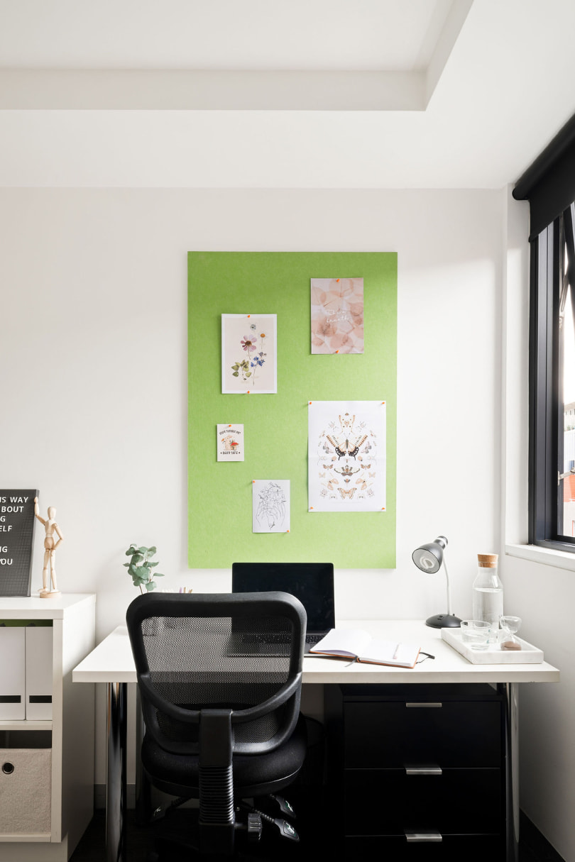  Single Bedroom – 6 Share Apt  -  Iglu Broadway  - Gallery -  1