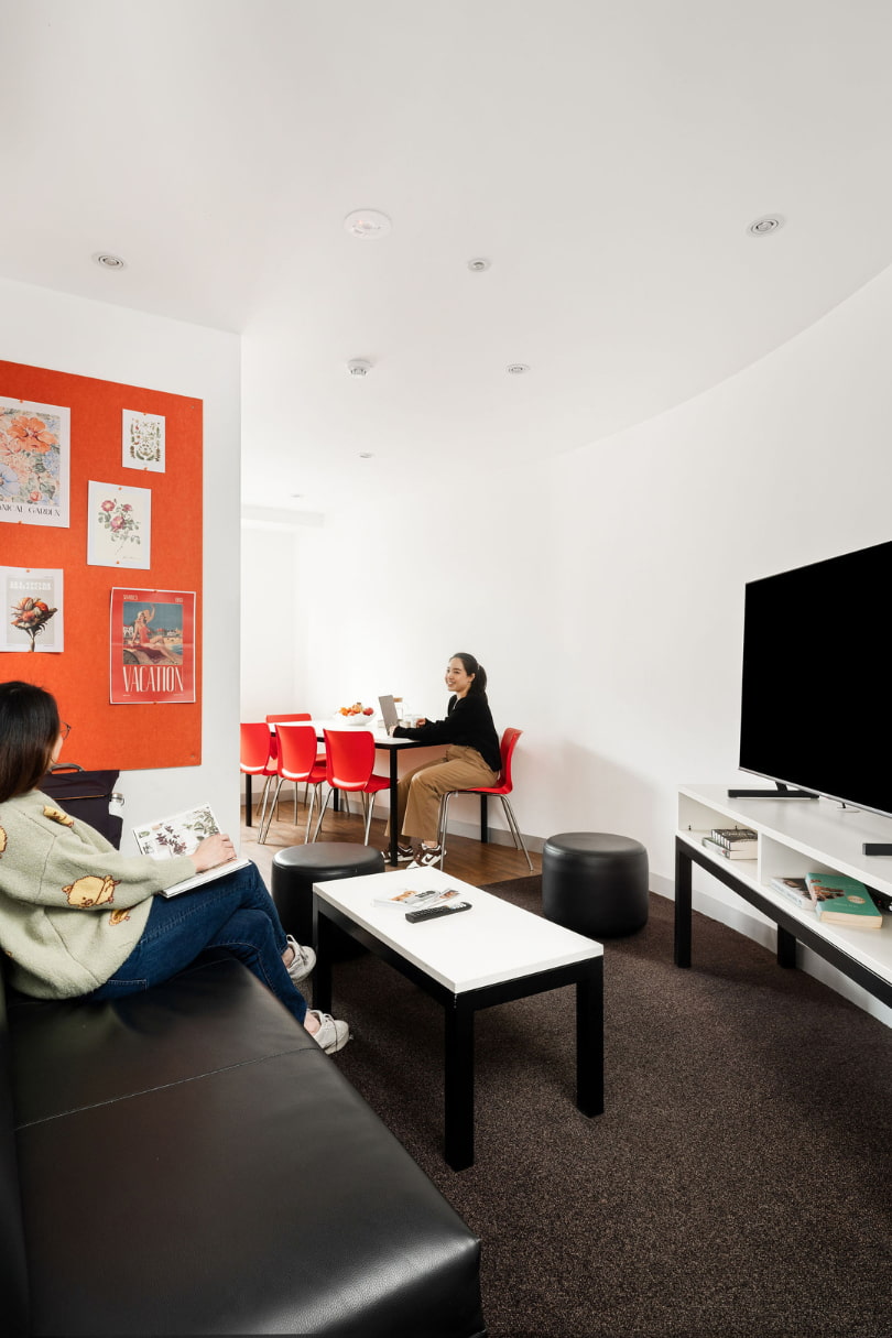  Single Bedroom – 5 Share Apt  -  Iglu Broadway  - Gallery -  1