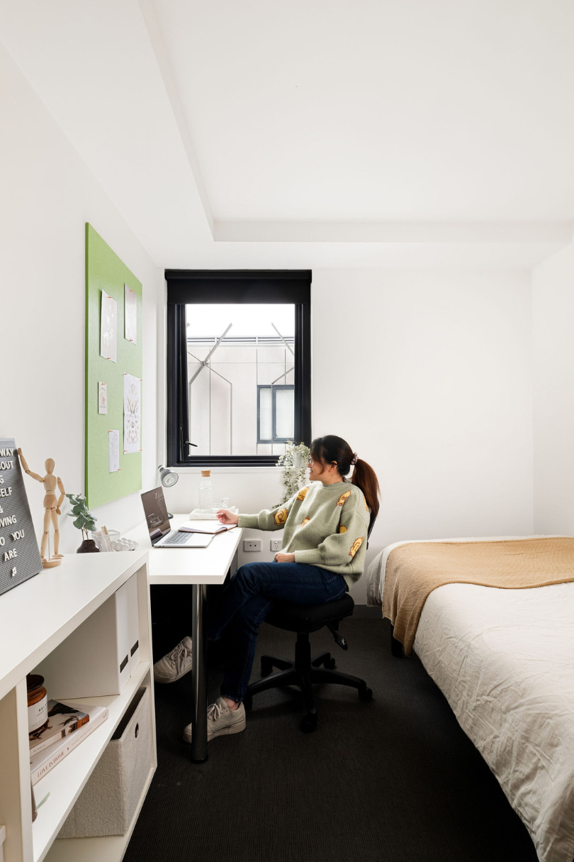  Single Bedroom – 4 Share Apt  -  Iglu Broadway  - Gallery -  1