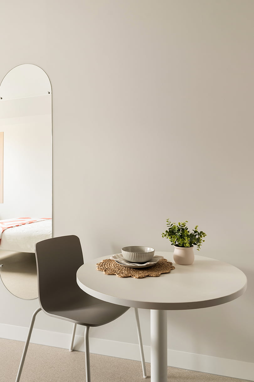  Standard Studio Apartment  -  Iglu Broadway  - Gallery -  7