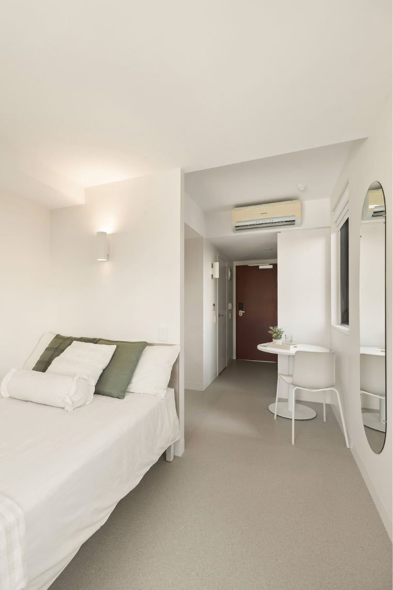  Superior Studio Apartment  -  Iglu Broadway  - Gallery -  7