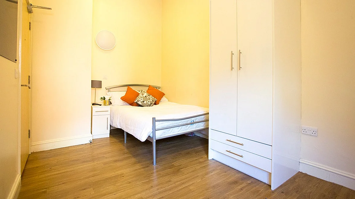 Gold 1 Bed Apartment - Daisybank Villas - Gallery - 1