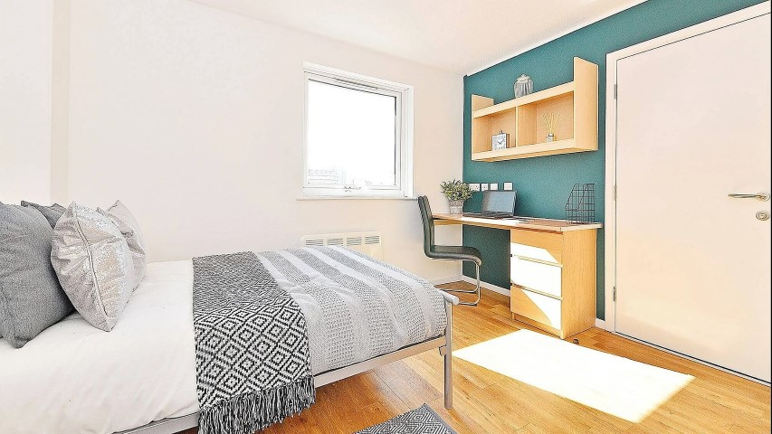 Platinum Ensuite - Manchester Court - Gallery - 1