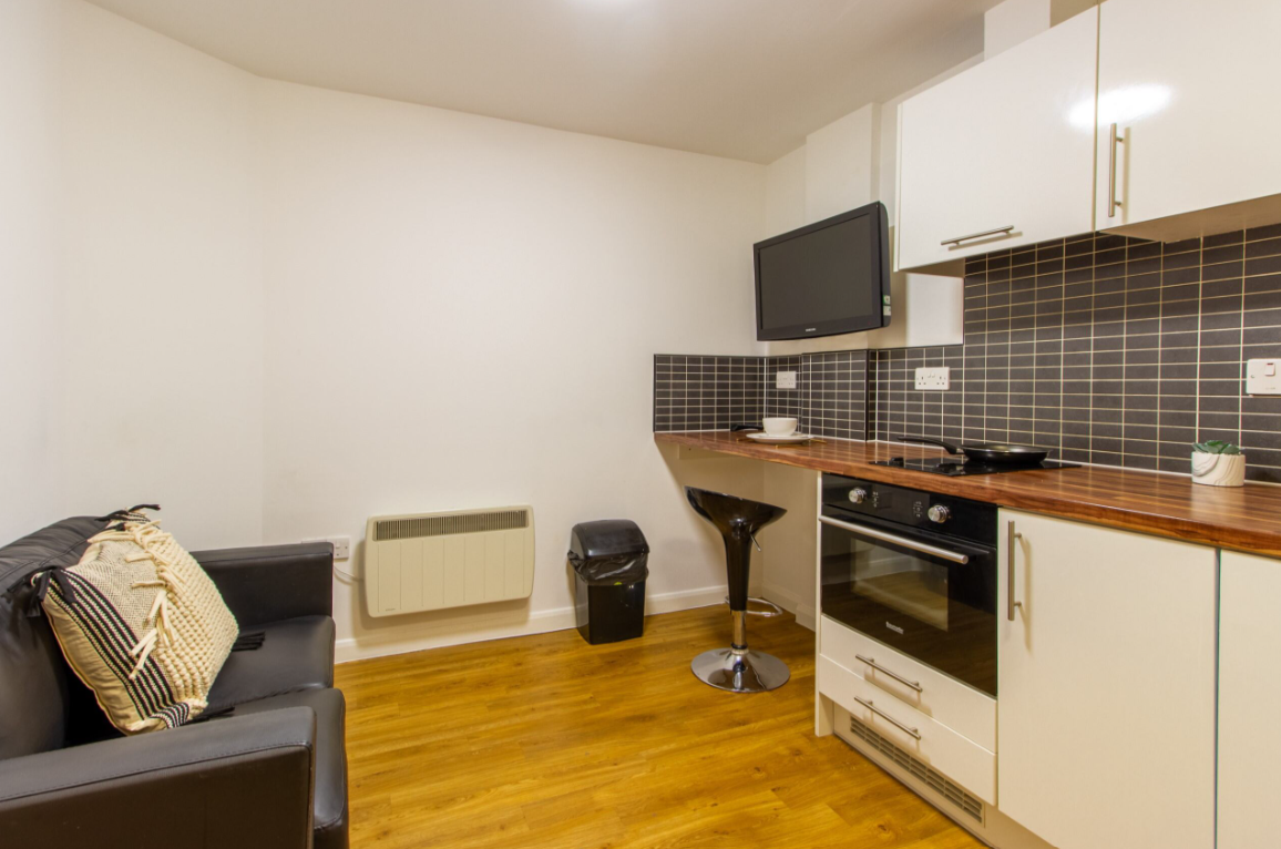  Large Silver Plus 2 Bed Room  -  The Glasshouse  - Gallery -  1
