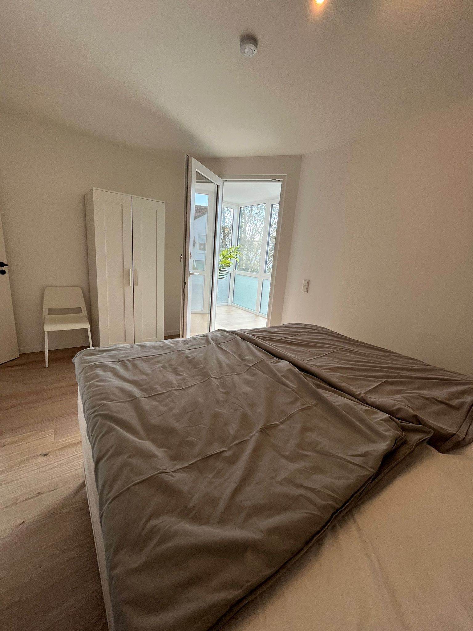 Bright, Newly Renovated Apartment With Smart Home Features & Luxury Bed – First Occupancy - Bright, newly renovated apartment with smart home features & luxury bed – first occupancy - Gallery - 9